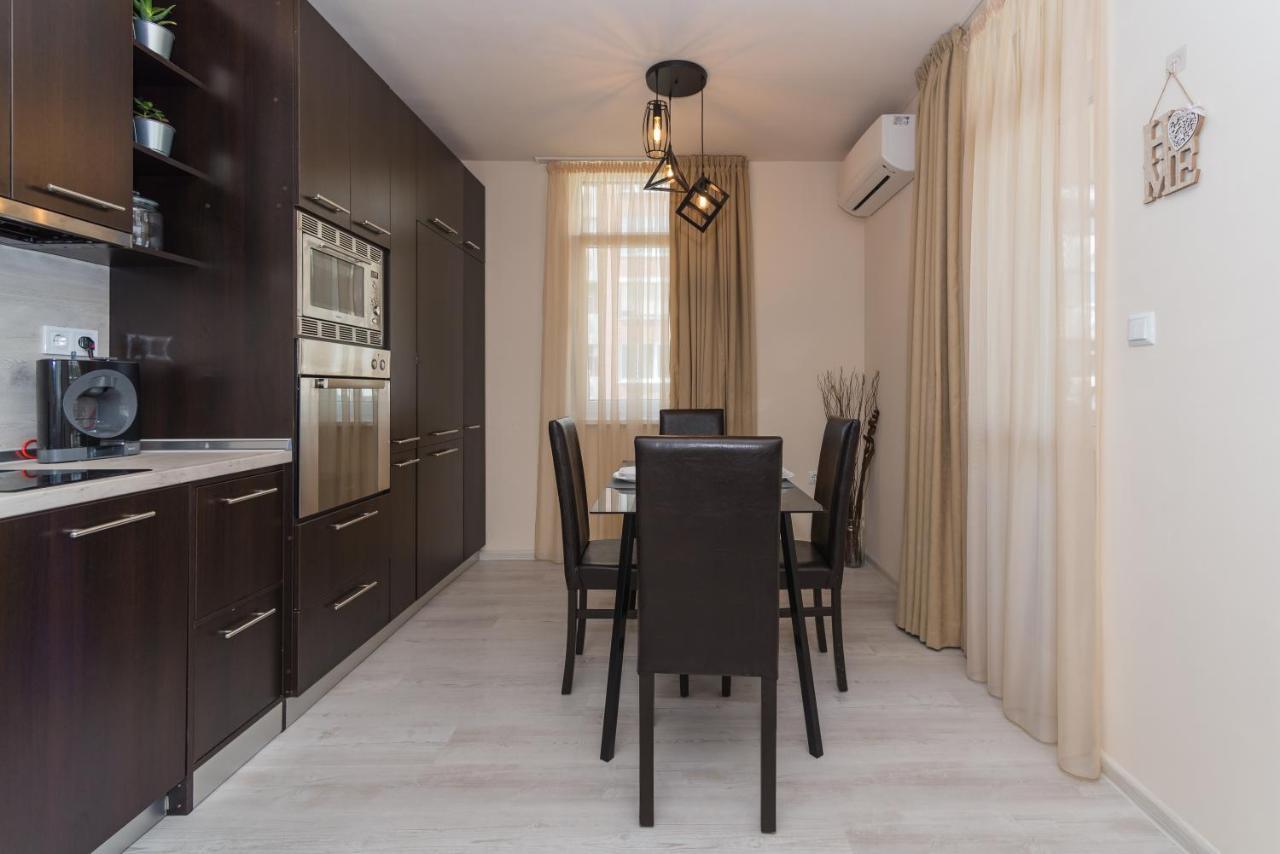 Alma Apartment - Stylish 1Bd Flat With Balcony By Flat Mаnager Plovdiv Esterno foto